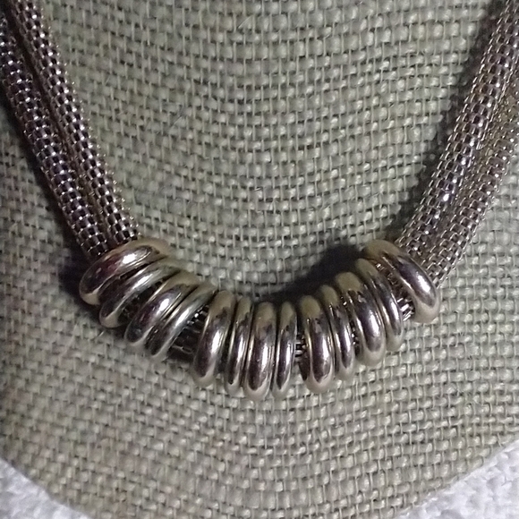 Goldtone mesh double layer circles necklace - Picture 4 of 4